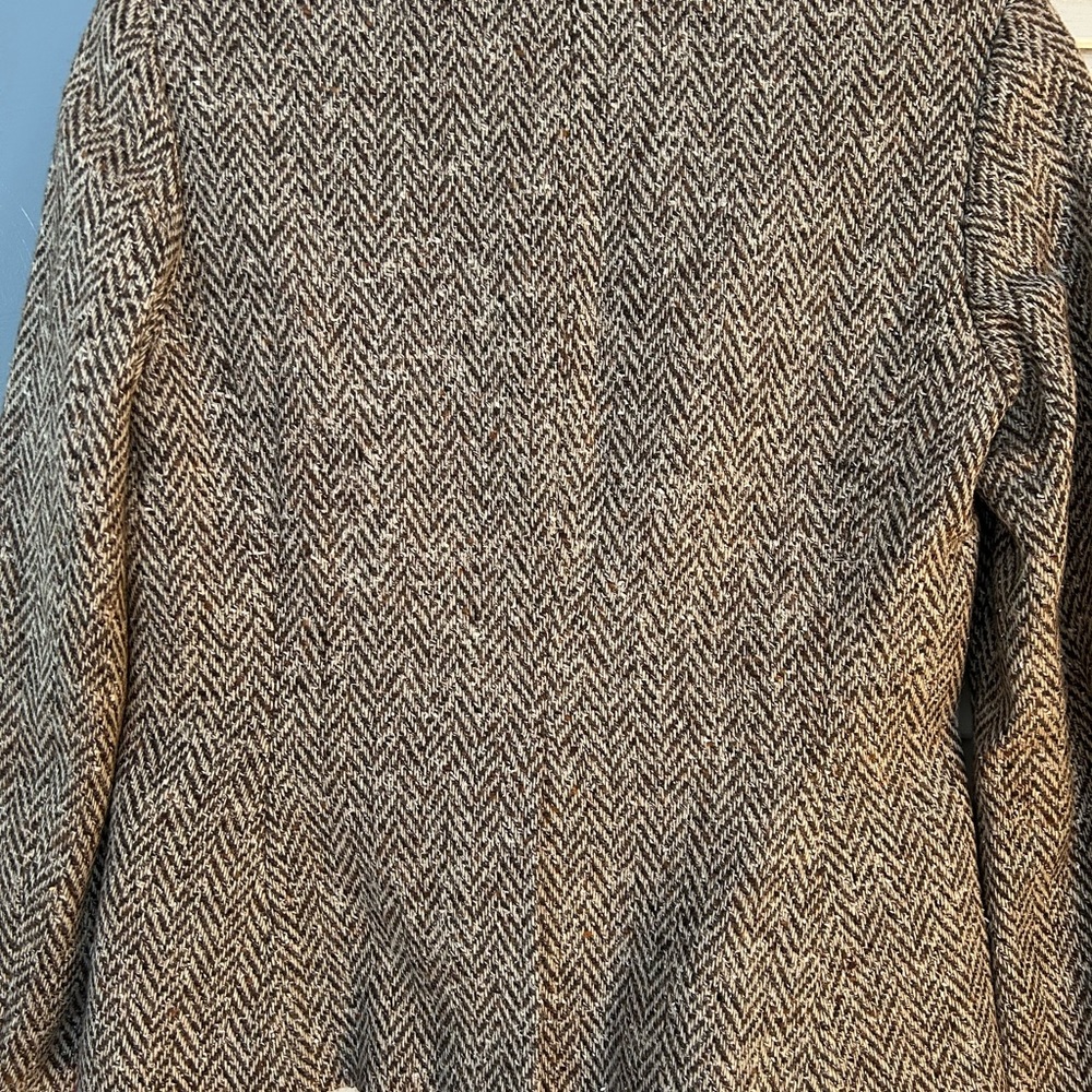 Brooks Brothers Brown and cream herringbone tweed blazer. - Picture 5 of 6
